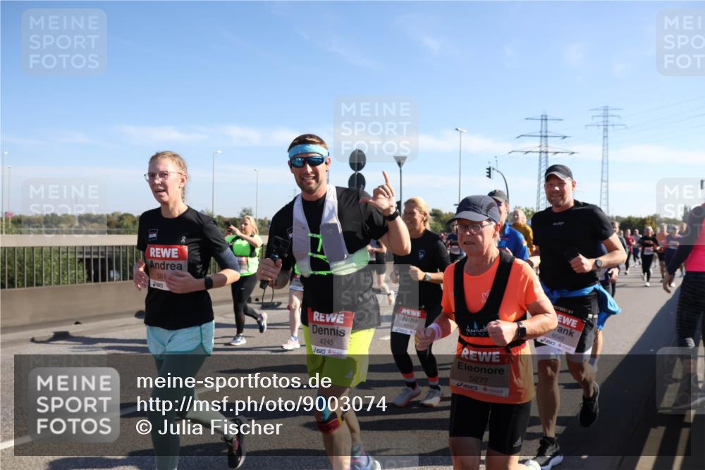 03.10.2025 - Köhlbrandbrückenlauf Julia Fischer http://msf.ph/oto/9003074 03.10.2025 12:21:20 Position 3 561, 4245, 6045, 6046, 5277 meine-sportfotos.de