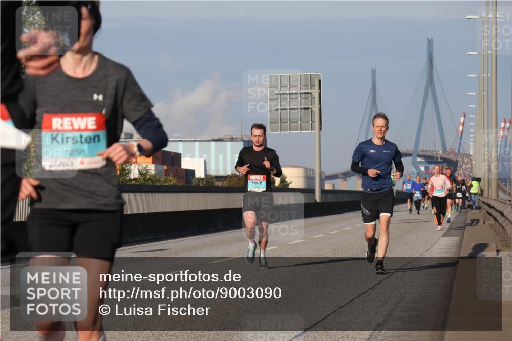 03.10.2025 - Köhlbrandbrückenlauf Luisa Fischer http://msf.ph/oto/9003090 03.10.2025 10:44:55 Position 3 1258, 1068 meine-sportfotos.de