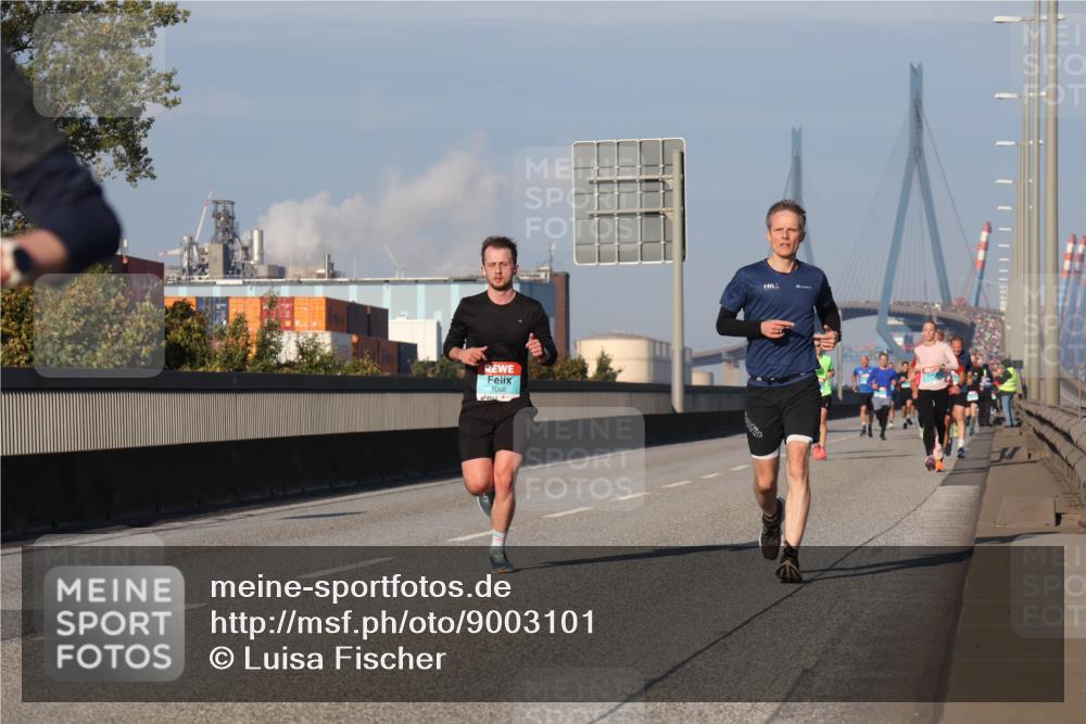 03.10.2025 - Köhlbrandbrückenlauf Luisa Fischer http://msf.ph/oto/9003101 03.10.2025 10:44:56 Position 3 1068 meine-sportfotos.de