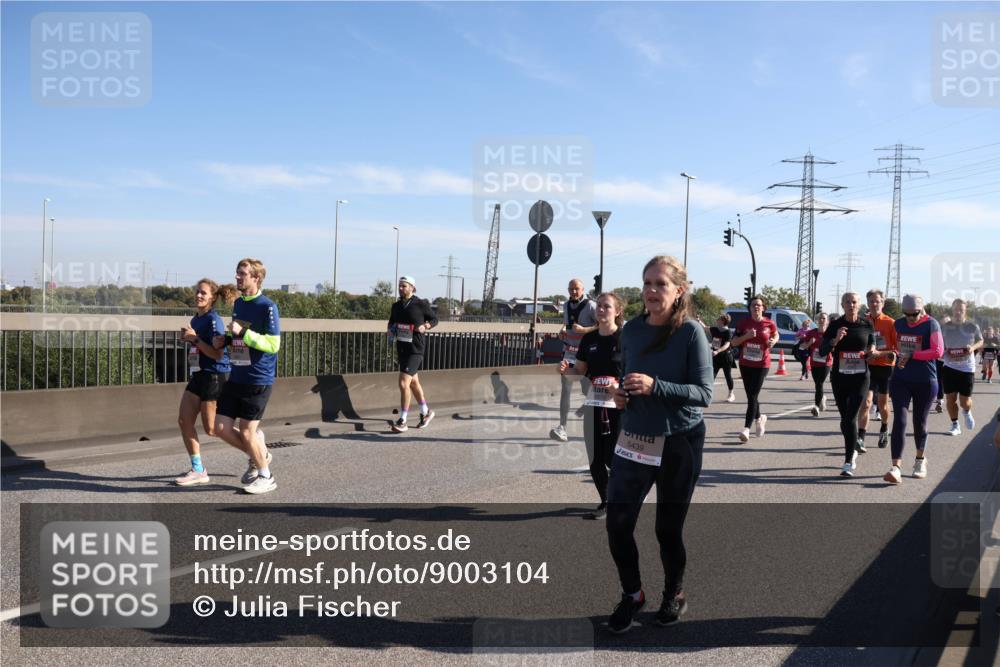 03.10.2025 - Köhlbrandbrückenlauf Julia Fischer http://msf.ph/oto/9003104 03.10.2025 12:21:24 Position 3  meine-sportfotos.de