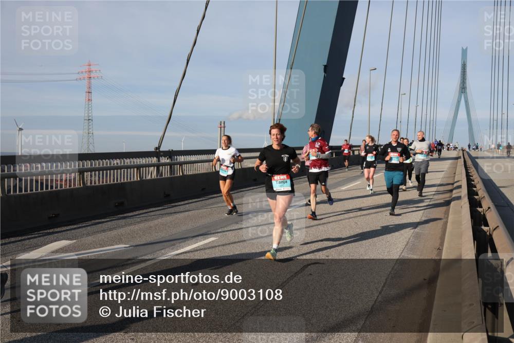 03.10.2025 - Köhlbrandbrückenlauf Julia Fischer http://msf.ph/oto/9003108 03.10.2025 09:44:32 Position 2  meine-sportfotos.de