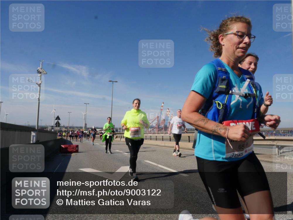 03.10.2025 - Köhlbrandbrückenlauf Matties Gatica Varas http://msf.ph/oto/9003122 03.10.2025 12:56:42 Position 2 659 meine-sportfotos.de