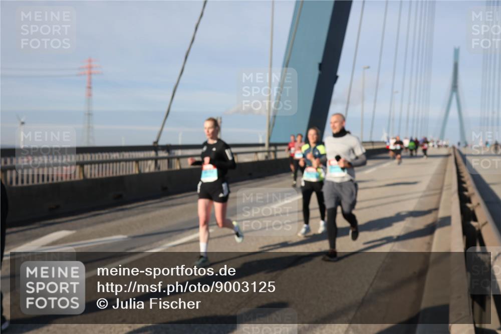 03.10.2025 - Köhlbrandbrückenlauf Julia Fischer http://msf.ph/oto/9003125 03.10.2025 09:44:34 Position 2  meine-sportfotos.de