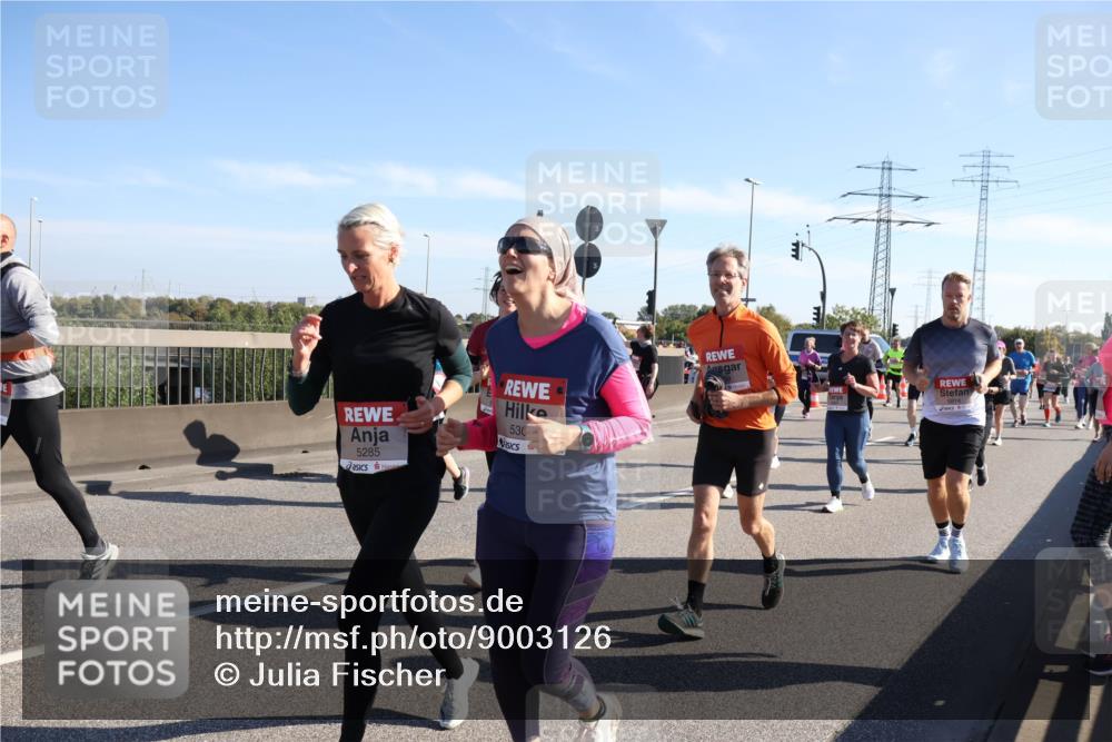 03.10.2025 - Köhlbrandbrückenlauf Julia Fischer http://msf.ph/oto/9003126 03.10.2025 12:21:26 Position 3 5285, 530 meine-sportfotos.de