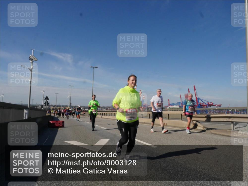 03.10.2025 - Köhlbrandbrückenlauf Matties Gatica Varas http://msf.ph/oto/9003128 03.10.2025 12:56:43 Position 2  meine-sportfotos.de