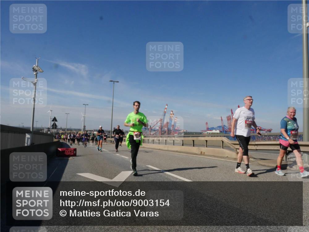 03.10.2025 - Köhlbrandbrückenlauf Matties Gatica Varas http://msf.ph/oto/9003154 03.10.2025 12:56:44 Position 2  meine-sportfotos.de