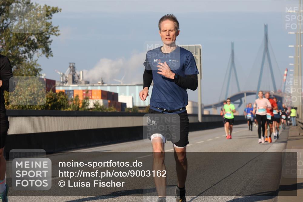 03.10.2025 - Köhlbrandbrückenlauf Luisa Fischer http://msf.ph/oto/9003162 03.10.2025 10:44:59 Position 3  meine-sportfotos.de