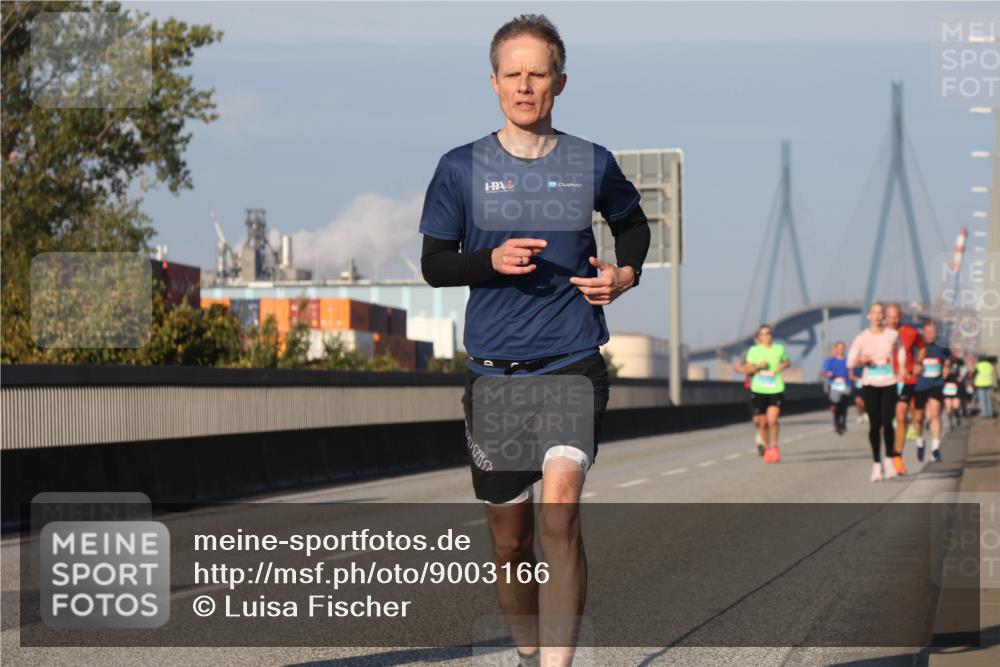 03.10.2025 - Köhlbrandbrückenlauf Luisa Fischer http://msf.ph/oto/9003166 03.10.2025 10:44:59 Position 3  meine-sportfotos.de