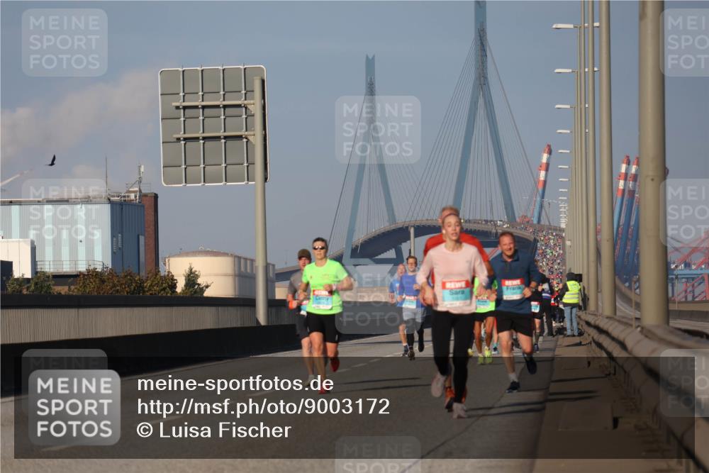 03.10.2025 - Köhlbrandbrückenlauf Luisa Fischer http://msf.ph/oto/9003172 03.10.2025 10:45:01 Position 3  meine-sportfotos.de