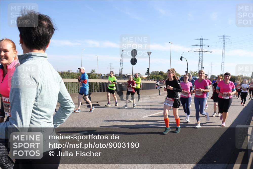 03.10.2025 - Köhlbrandbrückenlauf Julia Fischer http://msf.ph/oto/9003190 03.10.2025 12:21:33 Position 3 59221 meine-sportfotos.de