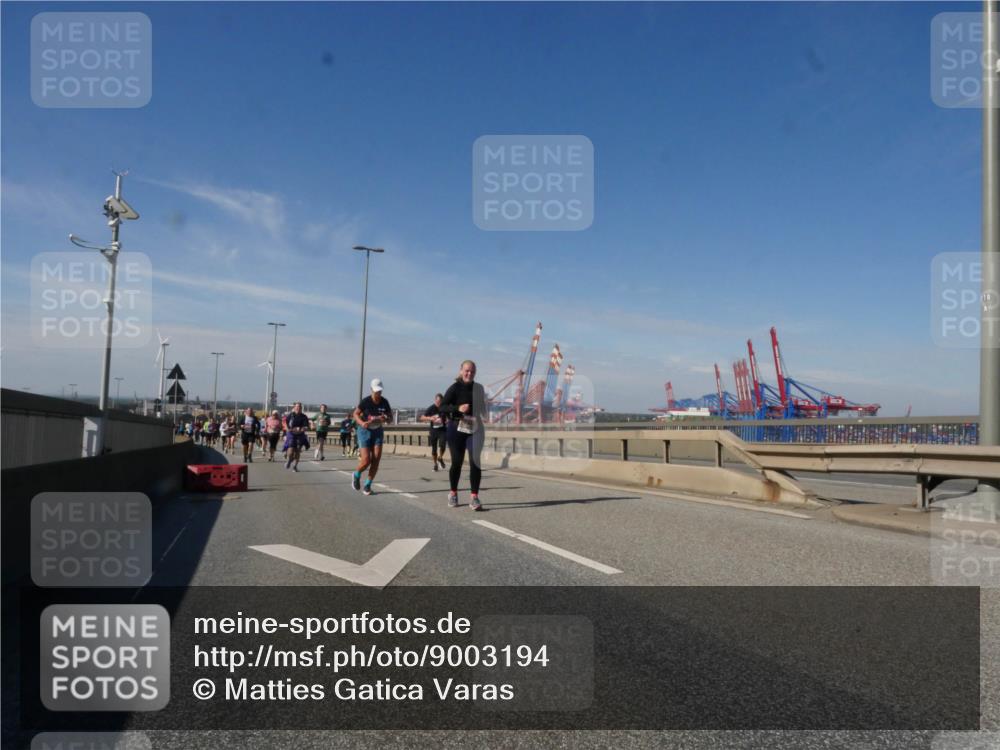 03.10.2025 - Köhlbrandbrückenlauf Matties Gatica Varas http://msf.ph/oto/9003194 03.10.2025 12:56:47 Position 2 18 meine-sportfotos.de