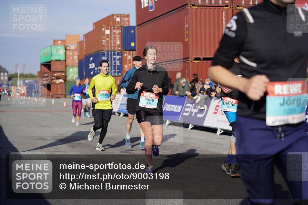 03.10.2025 - Köhlbrandbrückenlauf Michael Burmester http://msf.ph/oto/9003198 03.10.2025 10:06:12 Ziel 1100, 1152, 1255, 1299, 1402, 1445, 3228, 3233, 3492, 3563, 3625, 3656 meine-sportfotos.de