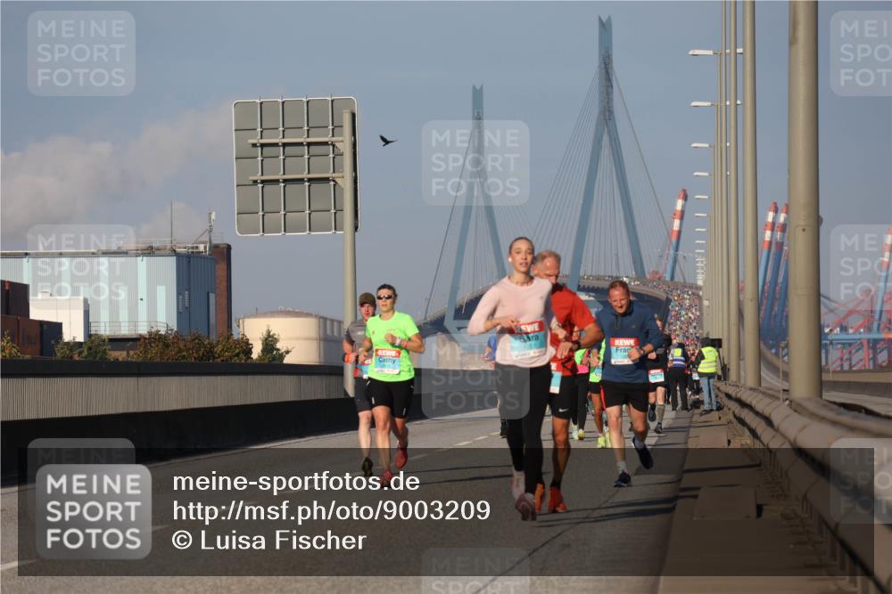 03.10.2025 - Köhlbrandbrückenlauf Luisa Fischer http://msf.ph/oto/9003209 03.10.2025 10:45:02 Position 3  meine-sportfotos.de