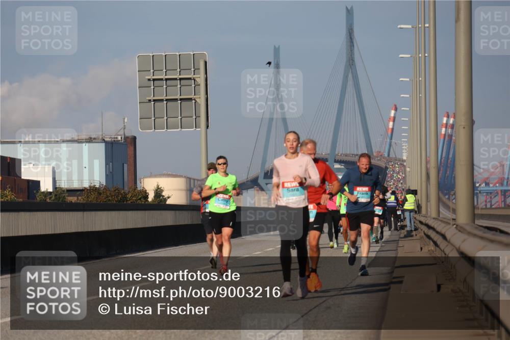 03.10.2025 - Köhlbrandbrückenlauf Luisa Fischer http://msf.ph/oto/9003216 03.10.2025 10:45:03 Position 3  meine-sportfotos.de