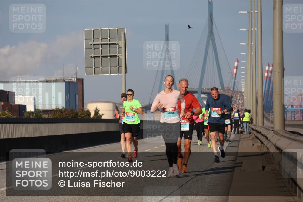 03.10.2025 - Köhlbrandbrückenlauf Luisa Fischer http://msf.ph/oto/9003222 03.10.2025 10:45:03 Position 3  meine-sportfotos.de