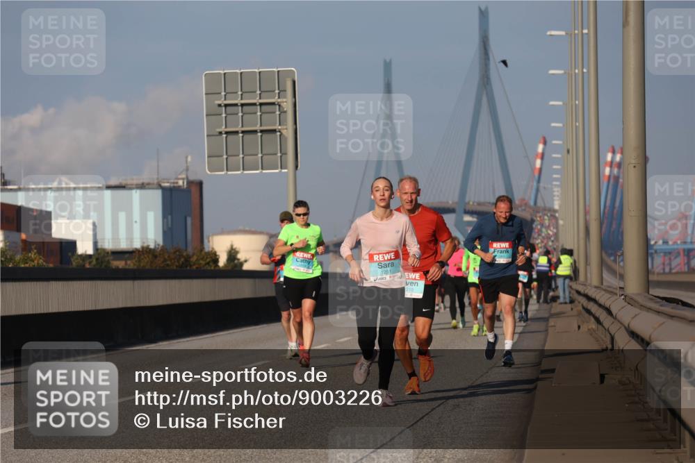 03.10.2025 - Köhlbrandbrückenlauf Luisa Fischer http://msf.ph/oto/9003226 03.10.2025 10:45:03 Position 3 1251, 210, 1265 meine-sportfotos.de