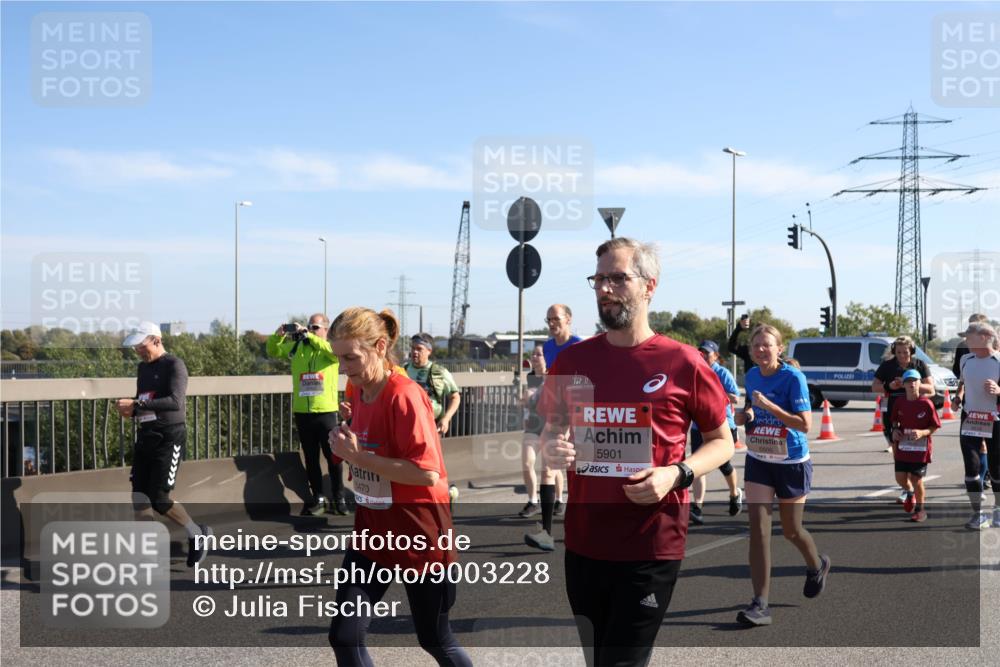 03.10.2025 - Köhlbrandbrückenlauf Julia Fischer http://msf.ph/oto/9003228 03.10.2025 12:21:39 Position 3 5470, 5901, 5500 meine-sportfotos.de