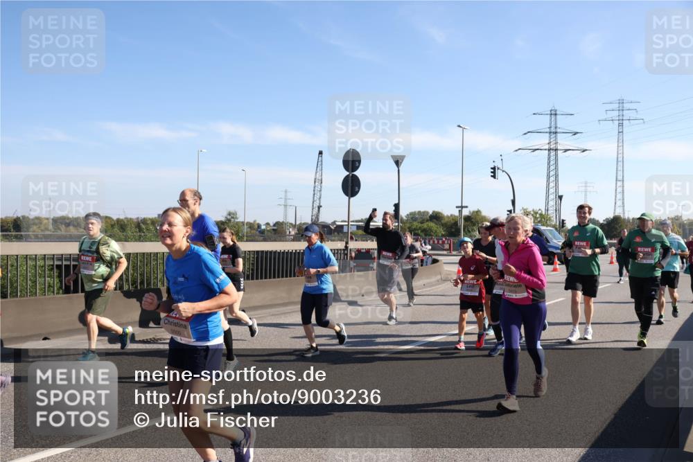 03.10.2025 - Köhlbrandbrückenlauf Julia Fischer http://msf.ph/oto/9003236 03.10.2025 12:21:41 Position 3  meine-sportfotos.de
