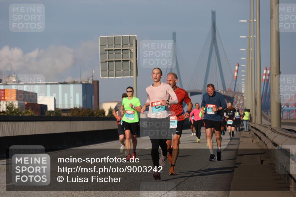03.10.2025 - Köhlbrandbrückenlauf Luisa Fischer http://msf.ph/oto/9003242 03.10.2025 10:45:04 Position 3 1251, 210 meine-sportfotos.de