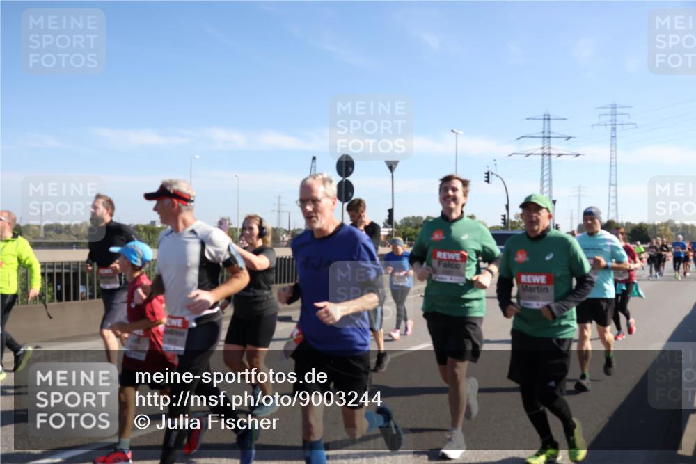 03.10.2025 - Köhlbrandbrückenlauf Julia Fischer http://msf.ph/oto/9003244 03.10.2025 12:21:43 Position 3  meine-sportfotos.de