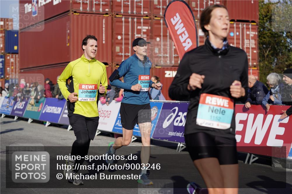 03.10.2025 - Köhlbrandbrückenlauf Michael Burmester http://msf.ph/oto/9003246 03.10.2025 10:06:14 Ziel 1100, 1152, 1255, 1402, 1445, 3228, 3233, 3492, 3563, 3625, 3656 meine-sportfotos.de