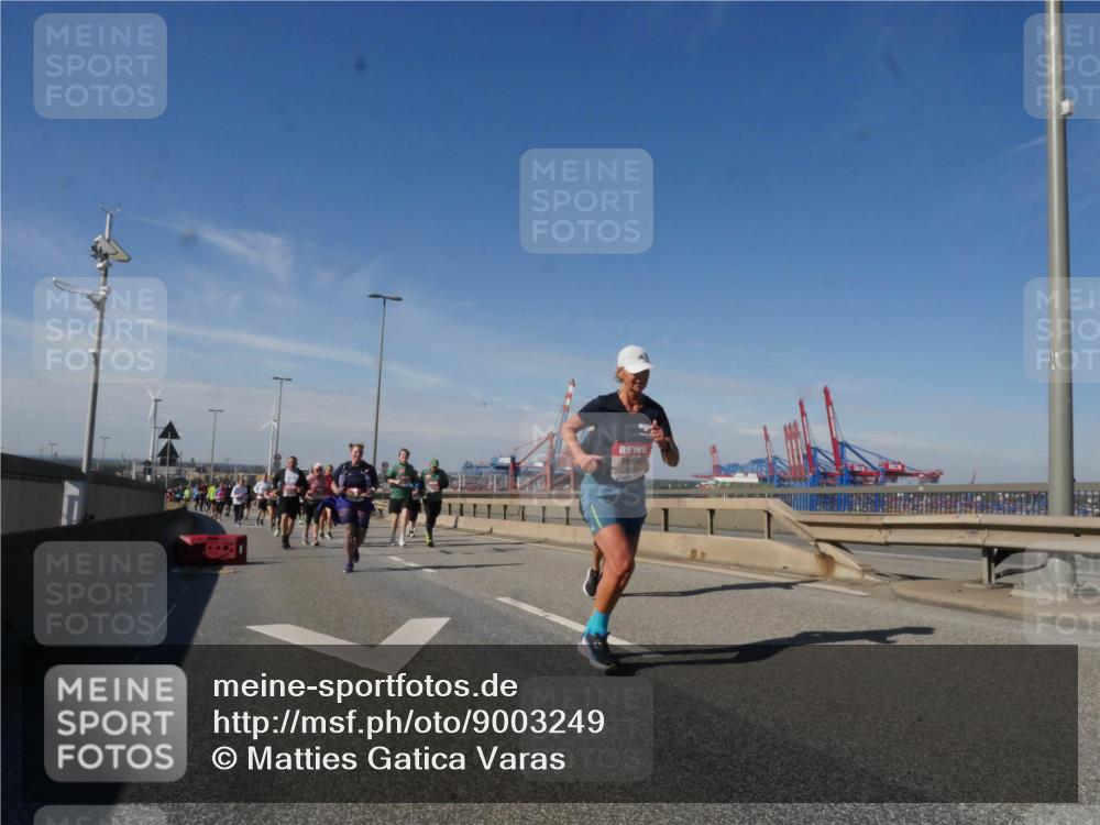 03.10.2025 - Köhlbrandbrückenlauf Matties Gatica Varas http://msf.ph/oto/9003249 03.10.2025 12:56:50 Position 2 118 meine-sportfotos.de