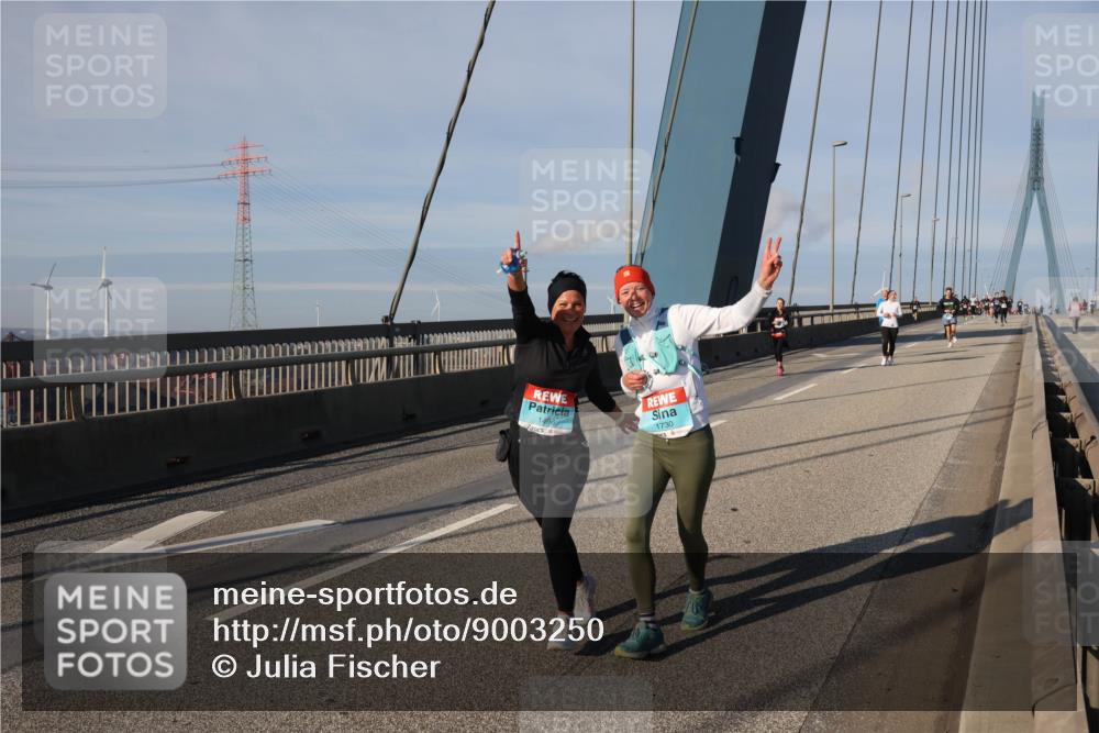 03.10.2025 - Köhlbrandbrückenlauf Julia Fischer http://msf.ph/oto/9003250 03.10.2025 09:45:08 Position 2 1496, 1730 meine-sportfotos.de