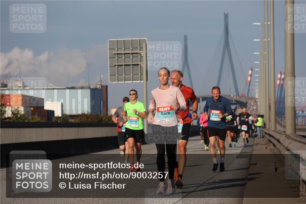 03.10.2025 - Köhlbrandbrückenlauf Luisa Fischer http://msf.ph/oto/9003257 03.10.2025 10:45:05 Position 3 1251 meine-sportfotos.de