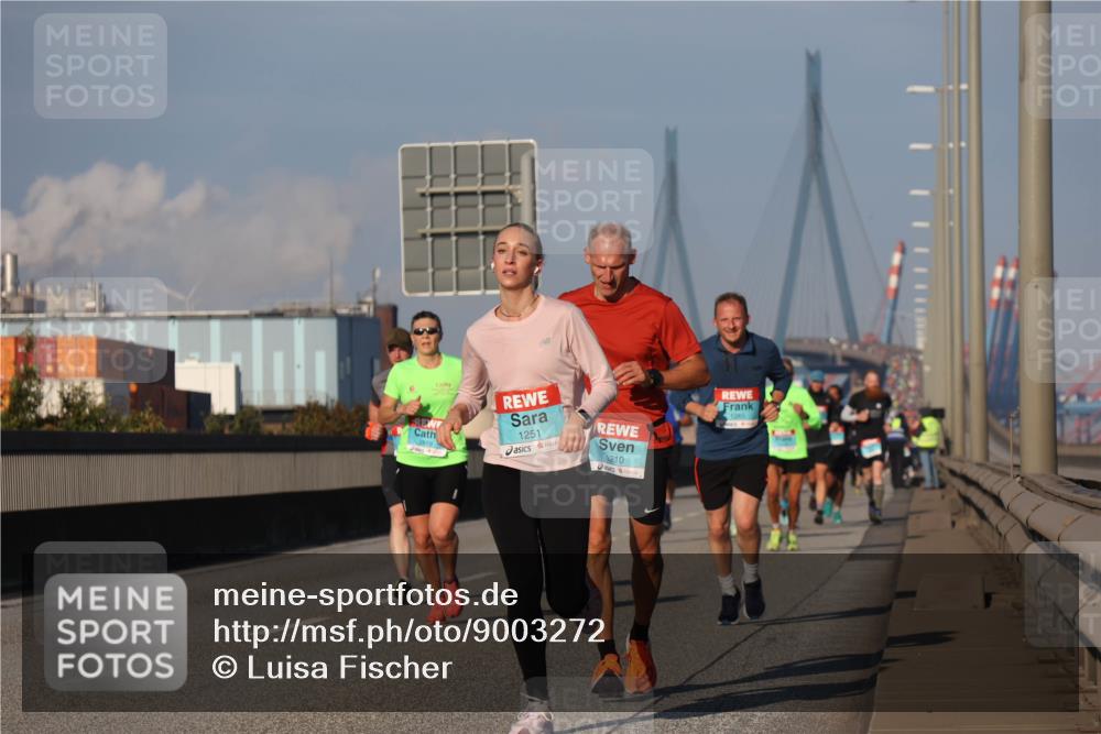 03.10.2025 - Köhlbrandbrückenlauf Luisa Fischer http://msf.ph/oto/9003272 03.10.2025 10:45:06 Position 3 1251, 1210, 1265 meine-sportfotos.de