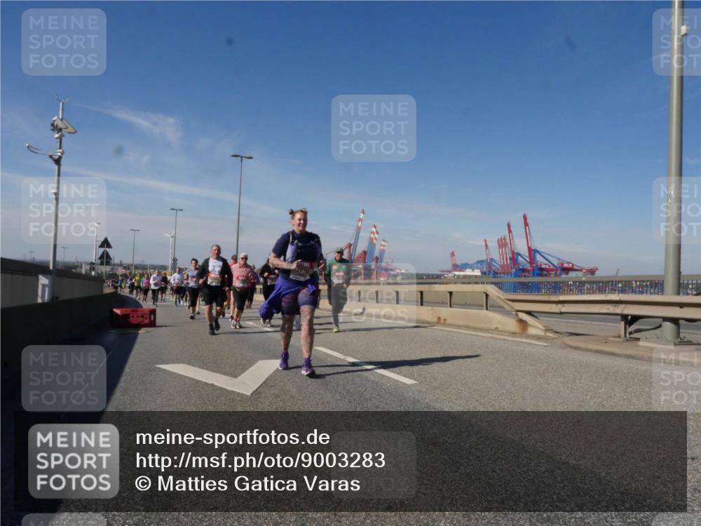 03.10.2025 - Köhlbrandbrückenlauf Matties Gatica Varas http://msf.ph/oto/9003283 03.10.2025 12:56:53 Position 2  meine-sportfotos.de