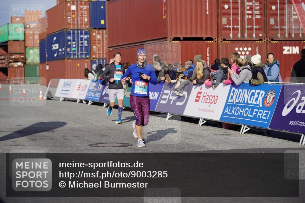 03.10.2025 - Köhlbrandbrückenlauf Michael Burmester http://msf.ph/oto/9003285 03.10.2025 10:06:15 Ziel 1100, 1152, 1255, 1402, 1445, 3228, 3233, 3492, 3563, 3625, 3656 meine-sportfotos.de