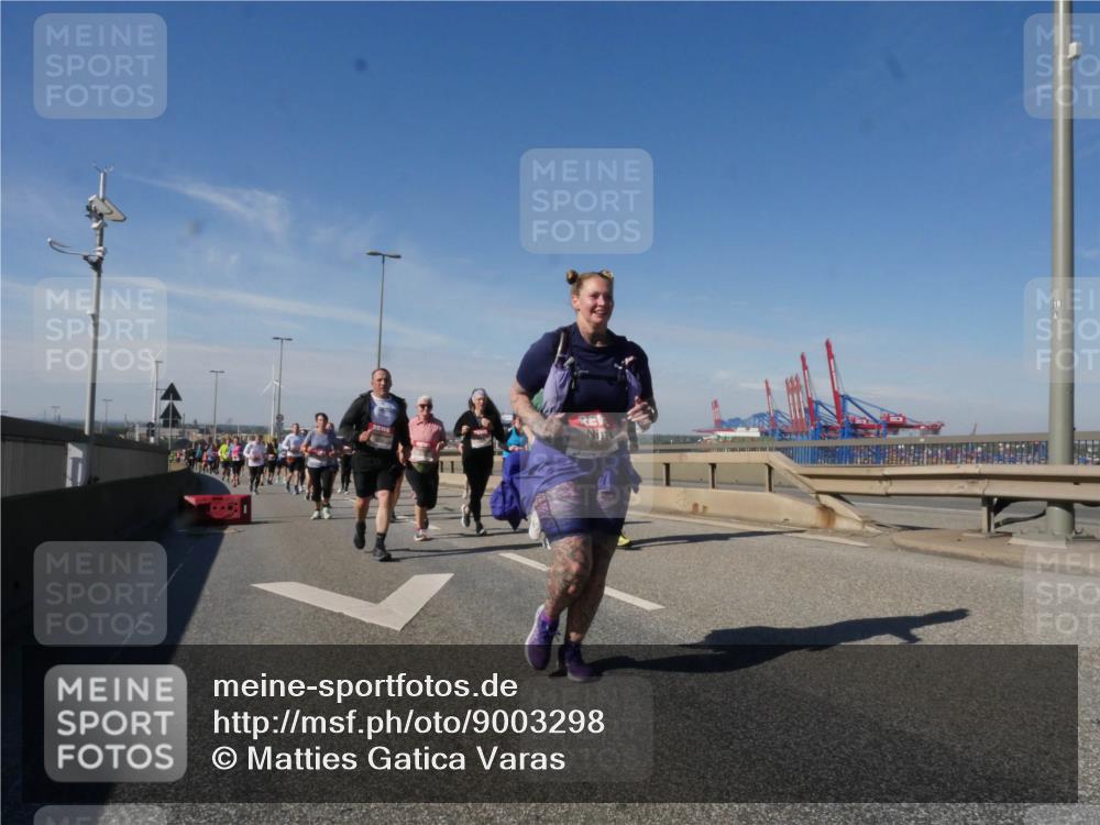 03.10.2025 - Köhlbrandbrückenlauf Matties Gatica Varas http://msf.ph/oto/9003298 03.10.2025 12:56:54 Position 2  meine-sportfotos.de