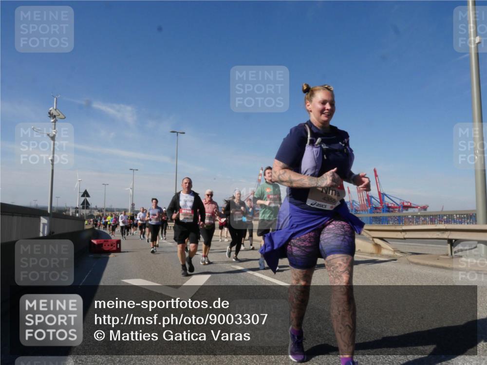 03.10.2025 - Köhlbrandbrückenlauf Matties Gatica Varas http://msf.ph/oto/9003307 03.10.2025 12:56:54 Position 2 4355, 18 meine-sportfotos.de