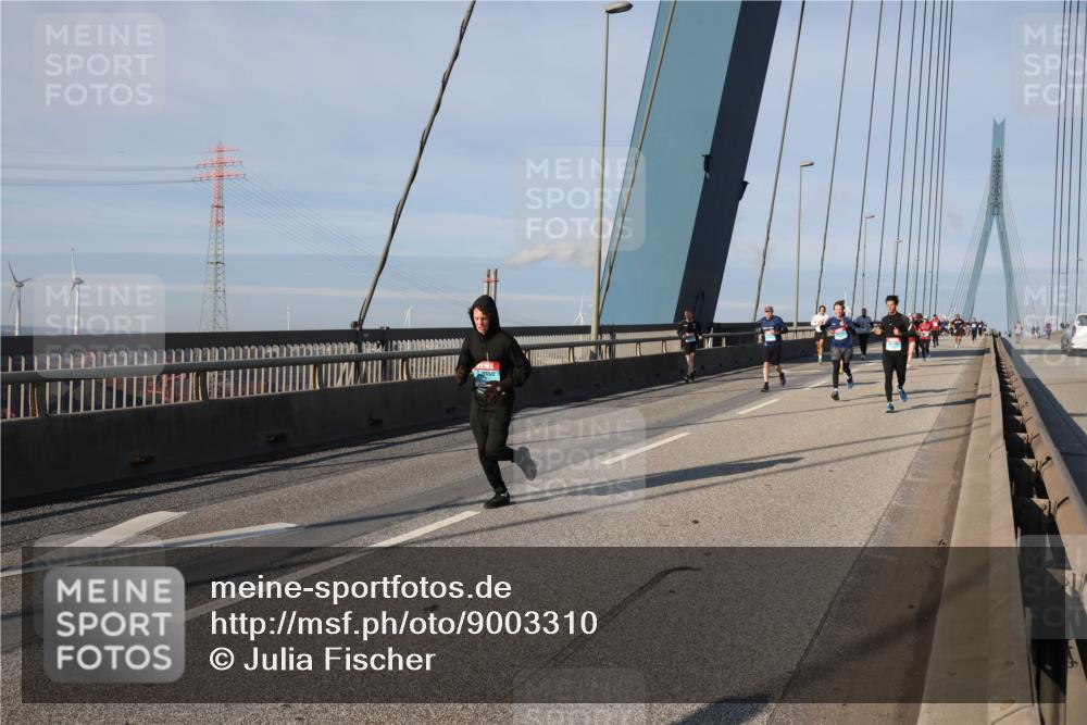 03.10.2025 - Köhlbrandbrückenlauf Julia Fischer http://msf.ph/oto/9003310 03.10.2025 09:45:22 Position 2  meine-sportfotos.de