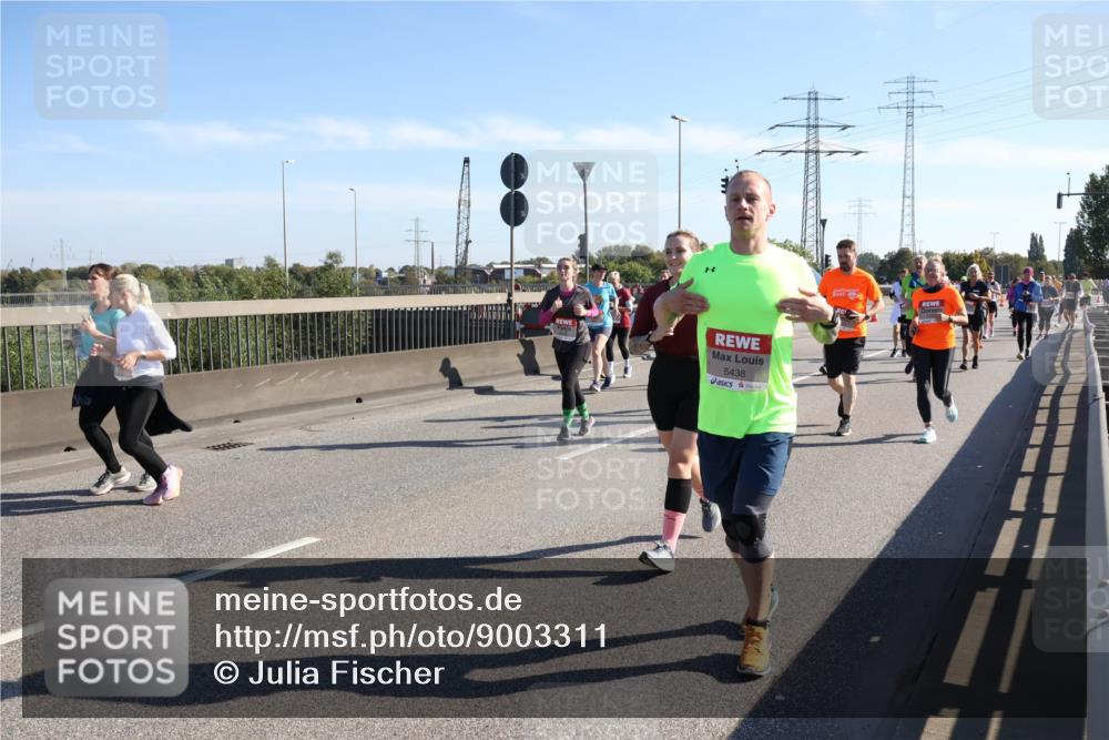 03.10.2025 - Köhlbrandbrückenlauf Julia Fischer http://msf.ph/oto/9003311 03.10.2025 12:22:00 Position 3 5438 meine-sportfotos.de