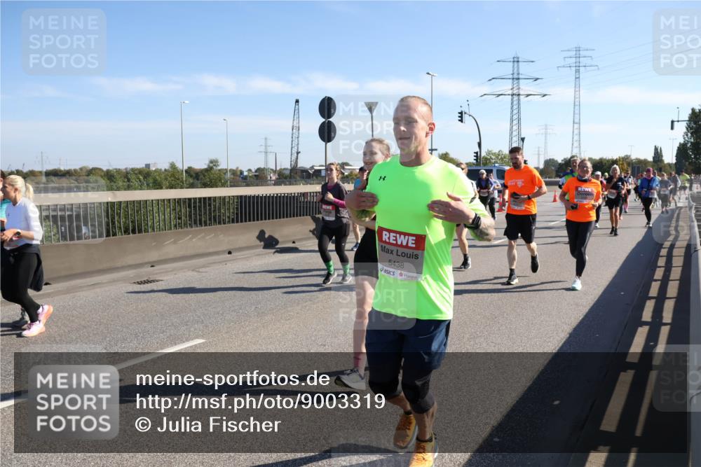 03.10.2025 - Köhlbrandbrückenlauf Julia Fischer http://msf.ph/oto/9003319 03.10.2025 12:22:00 Position 3 8, 5438 meine-sportfotos.de