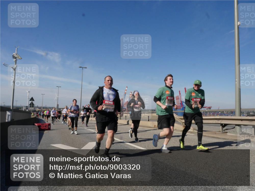 03.10.2025 - Köhlbrandbrückenlauf Matties Gatica Varas http://msf.ph/oto/9003320 03.10.2025 12:56:55 Position 2 6118, 18 meine-sportfotos.de