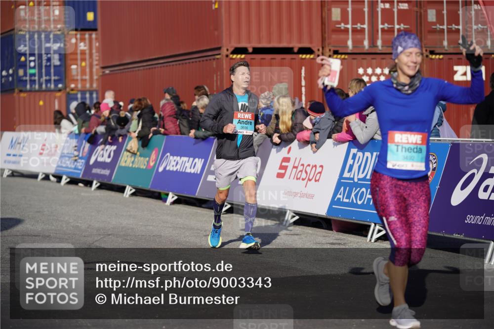 03.10.2025 - Köhlbrandbrückenlauf Michael Burmester http://msf.ph/oto/9003343 03.10.2025 10:06:16 Ziel 1100, 1152, 1402, 3228, 3233, 3492, 3563, 3625, 3656 meine-sportfotos.de