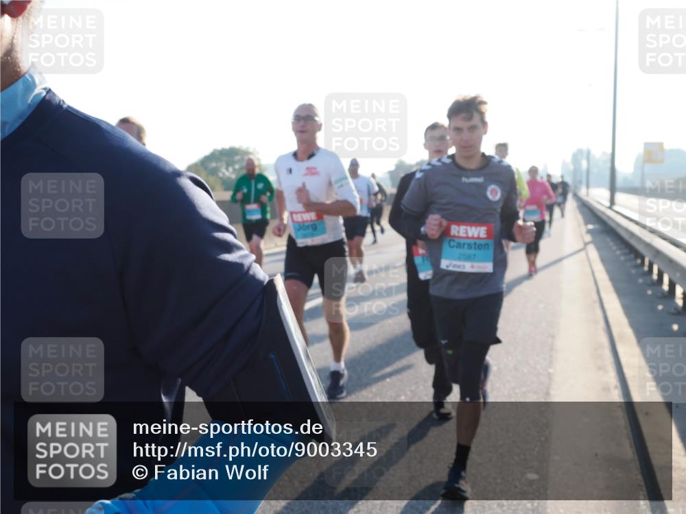 03.10.2025 - Köhlbrandbrückenlauf Fabian Wolf http://msf.ph/oto/9003345 03.10.2025 09:18:17 Position 3 2587 meine-sportfotos.de