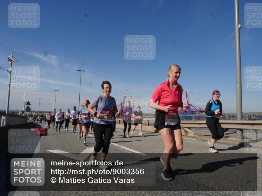 03.10.2025 - Köhlbrandbrückenlauf Matties Gatica Varas http://msf.ph/oto/9003356 03.10.2025 12:56:58 Position 2 5659, 18 meine-sportfotos.de