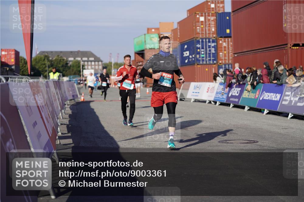 03.10.2025 - Köhlbrandbrückenlauf Michael Burmester http://msf.ph/oto/9003361 03.10.2025 10:06:24 Ziel 1066, 1722, 3188 meine-sportfotos.de
