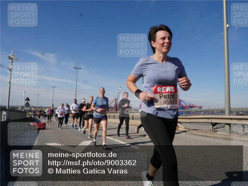03.10.2025 - Köhlbrandbrückenlauf Matties Gatica Varas http://msf.ph/oto/9003362 03.10.2025 12:56:59 Position 2 6078, 18 meine-sportfotos.de
