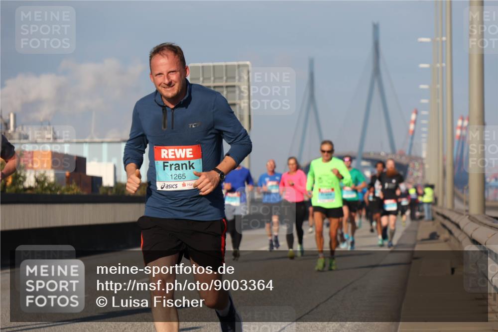 03.10.2025 - Köhlbrandbrückenlauf Luisa Fischer http://msf.ph/oto/9003364 03.10.2025 10:45:11 Position 3 1265 meine-sportfotos.de