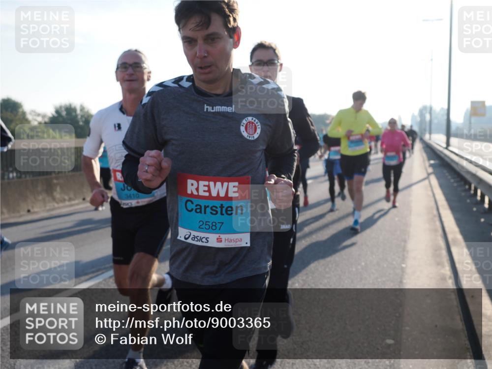 03.10.2025 - Köhlbrandbrückenlauf Fabian Wolf http://msf.ph/oto/9003365 03.10.2025 09:18:18 Position 3 1910, 3410, 2587 meine-sportfotos.de