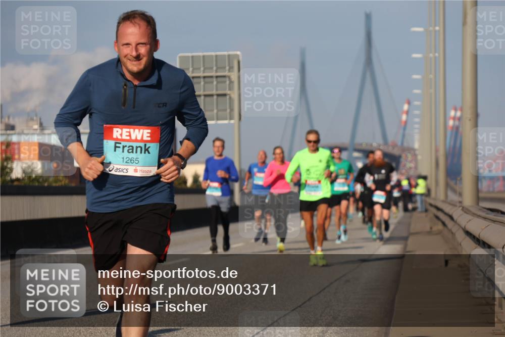 03.10.2025 - Köhlbrandbrückenlauf Luisa Fischer http://msf.ph/oto/9003371 03.10.2025 10:45:11 Position 3 1265 meine-sportfotos.de