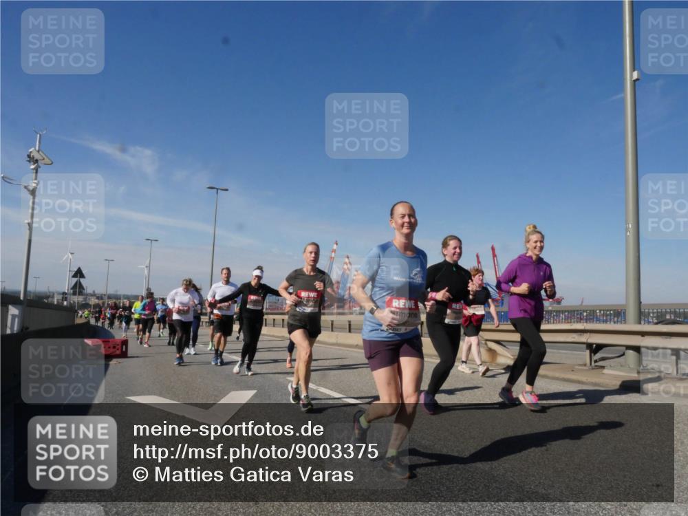 03.10.2025 - Köhlbrandbrückenlauf Matties Gatica Varas http://msf.ph/oto/9003375 03.10.2025 12:56:59 Position 2 5066 meine-sportfotos.de