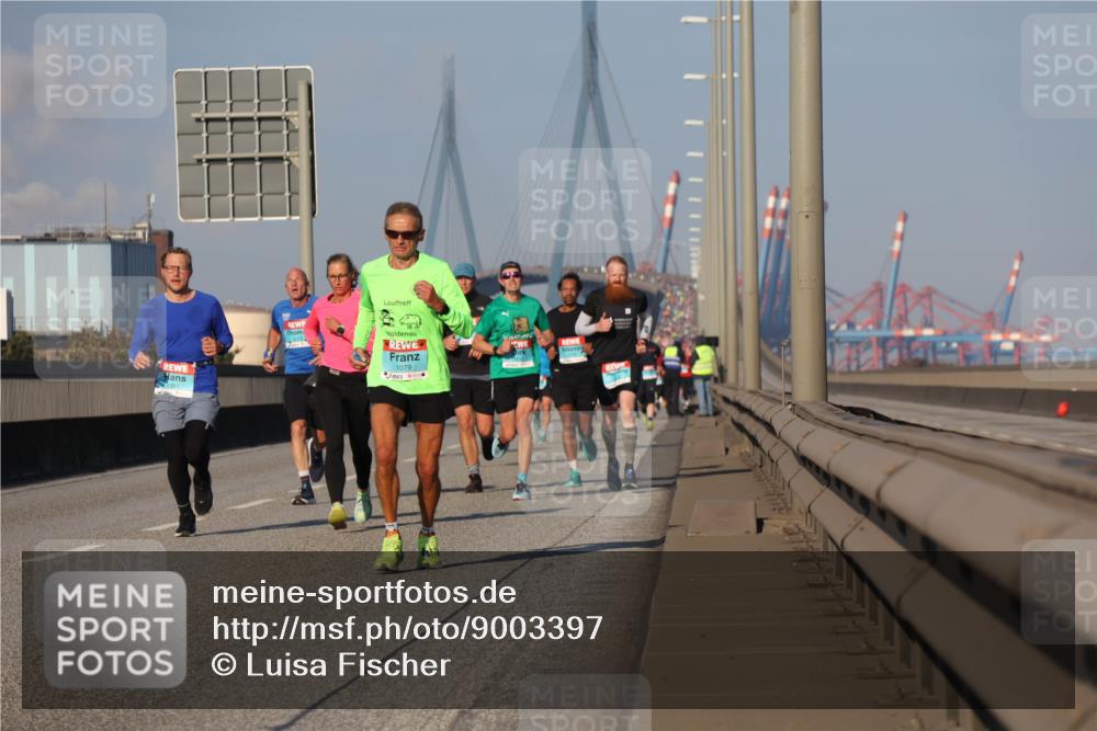 03.10.2025 - Köhlbrandbrückenlauf Luisa Fischer http://msf.ph/oto/9003397 03.10.2025 10:45:13 Position 3 1079 meine-sportfotos.de
