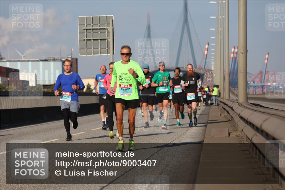 03.10.2025 - Köhlbrandbrückenlauf Luisa Fischer http://msf.ph/oto/9003407 03.10.2025 10:45:13 Position 3 1079 meine-sportfotos.de