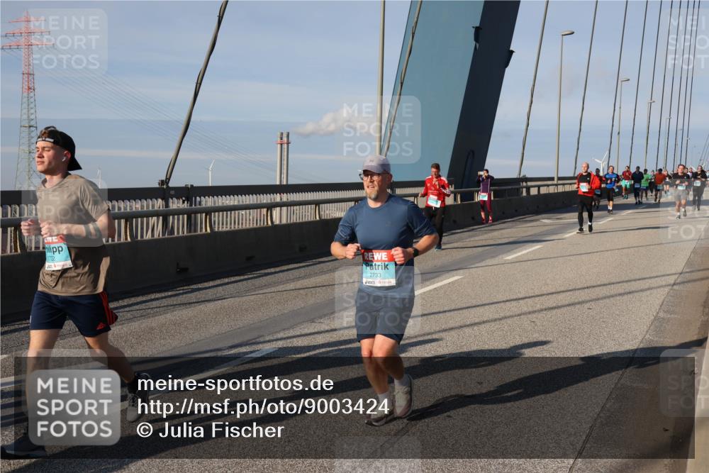 03.10.2025 - Köhlbrandbrückenlauf Julia Fischer http://msf.ph/oto/9003424 03.10.2025 09:45:45 Position 2 1722, 2733 meine-sportfotos.de