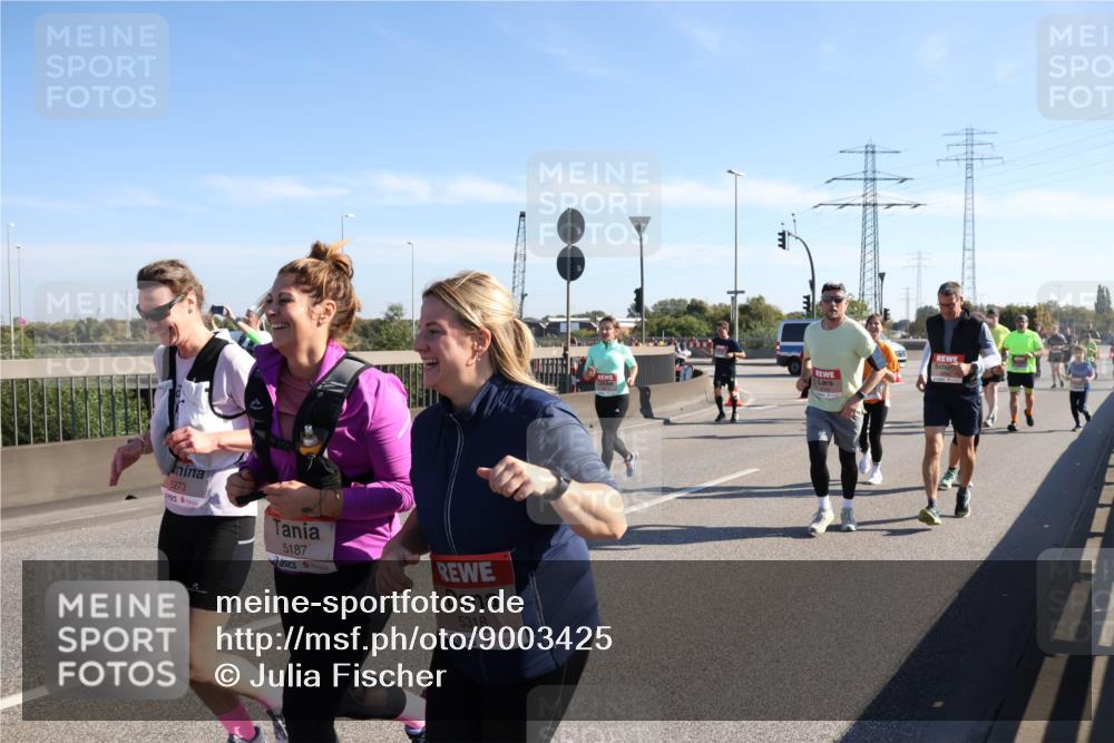 03.10.2025 - Köhlbrandbrückenlauf Julia Fischer http://msf.ph/oto/9003425 03.10.2025 12:22:10 Position 3 5273, 5187, 5318 meine-sportfotos.de